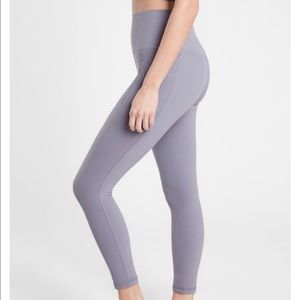 Athleta Salutation Stash Pocket II 7/8 Tight